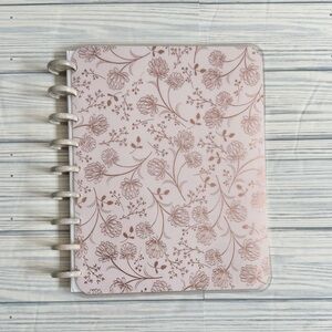 Happy Planner Classic size weekly layout undated